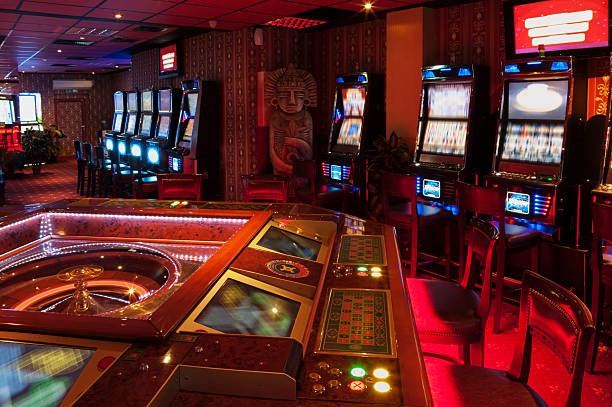 Sugar Rush slot game interface showing candy-themed symbols and payline layout on juragan menang